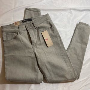 BNWT Levi’s grey high waisted jeans 27